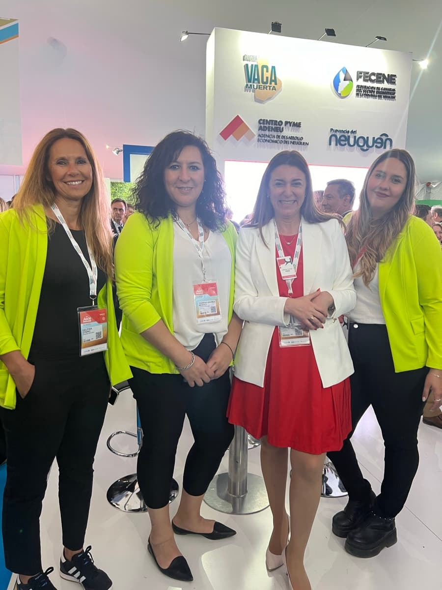 Profesionales de Patagonia Resources en la expo del sector energético